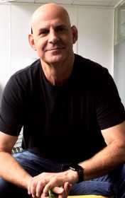 Portret Harlan Coben